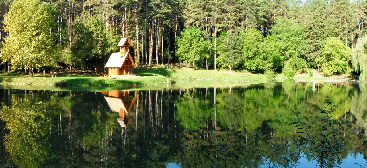 St_Hubertus_kapolna_b