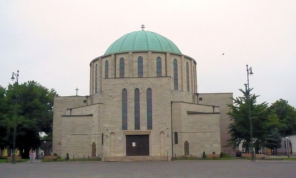 3-kep-mohacsi_fogadalmi_templom_ma