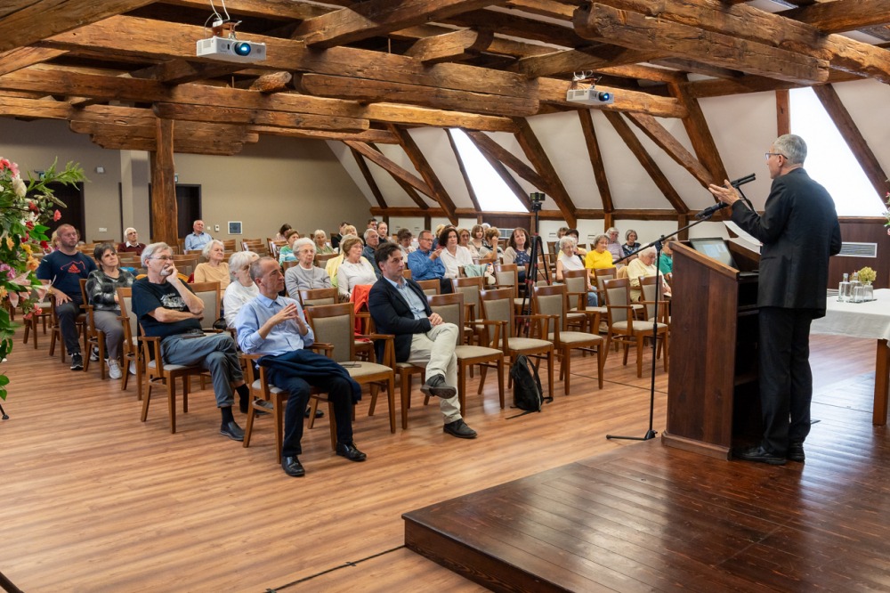 imageye___-_imgi_67_783_2024_05_08_szabadegyetem_20