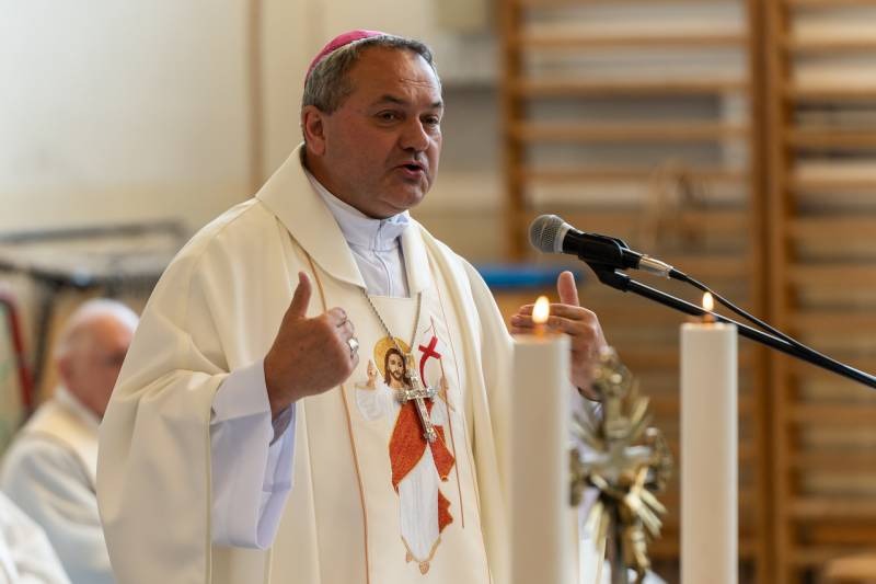 imgi_40_thumb_781_2024_04_21_lelki delutan paks_38