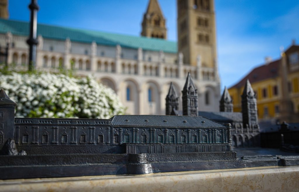 pecsi_szekesegyhaz (1)