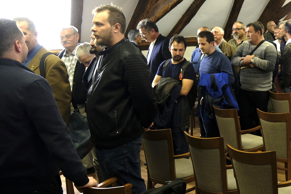 Ferfitalalkoz-Pecs-100