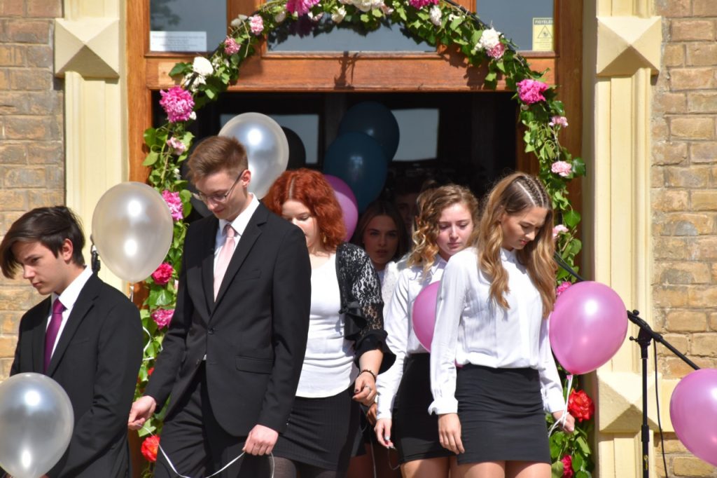 tolnai_gimnazium_ballagas