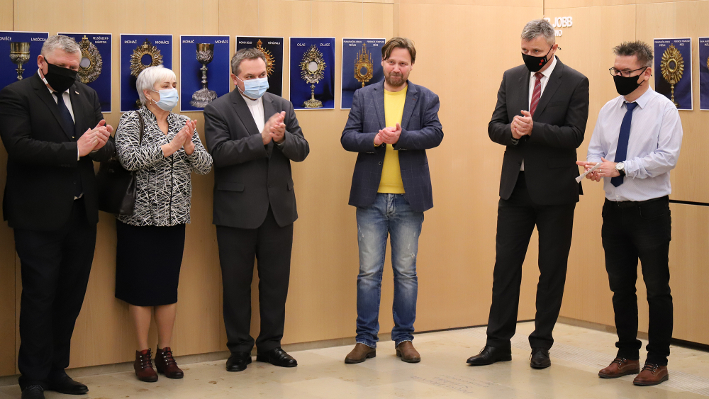 185_Monstranciak-Fotokiallitas-1