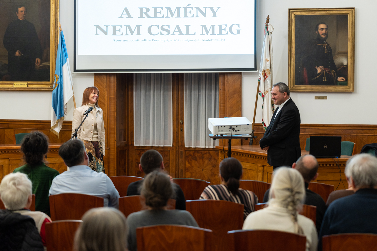 2025_12_12_szekszard_eloadas_26