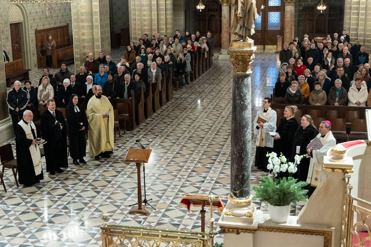 2026_01_25_okumenikus_zaro_08