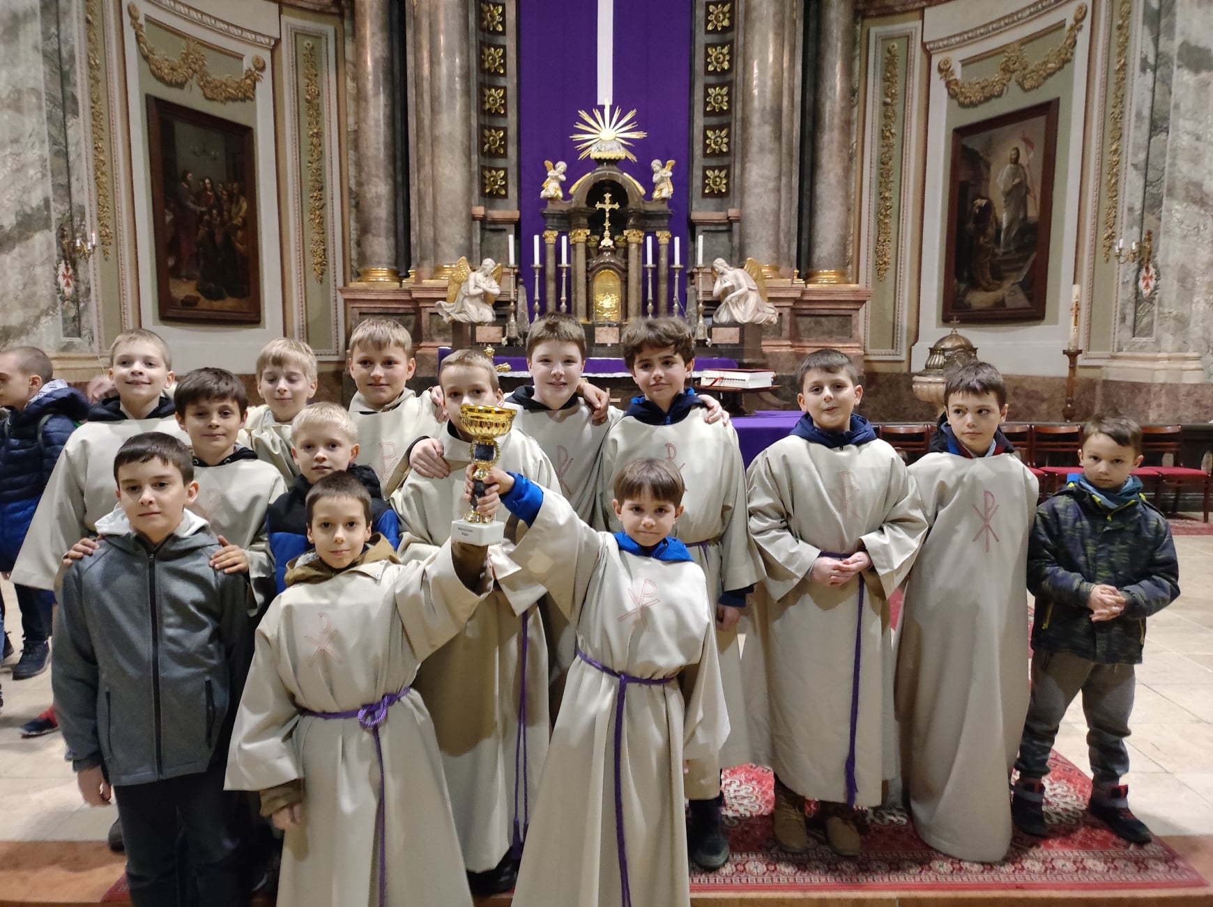 277722174_1627100240967116_1751082377327466349_n