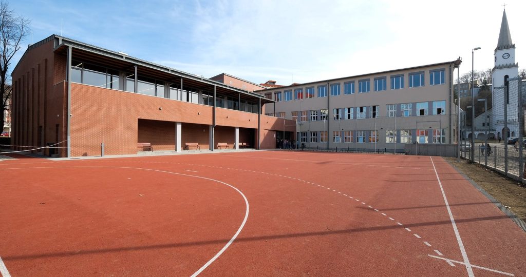 53604769_2036069086477789_1417810271103090688_nagy