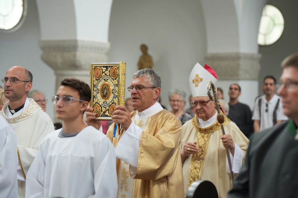 652_Bata-Urunk-szinevaltozasa-03