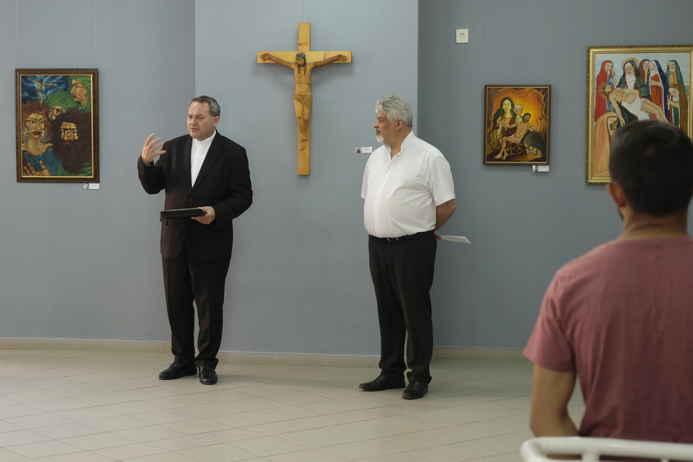 Keresztre-feszitve-Kiallitas-nyito-b