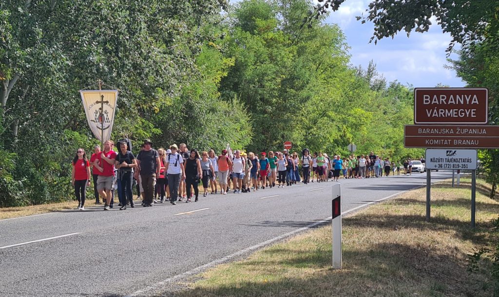 batai_zarandoklat-nyito