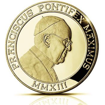 papa_francesco_fronte_oro_0