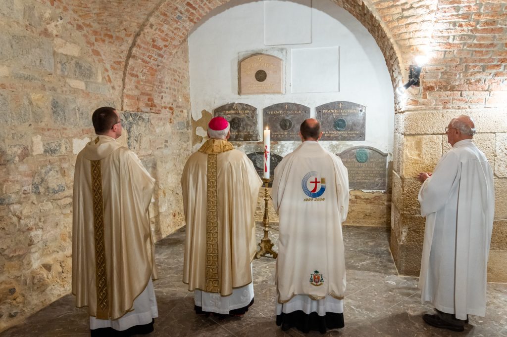 2024_04_12_elhunyt_puspokok_35