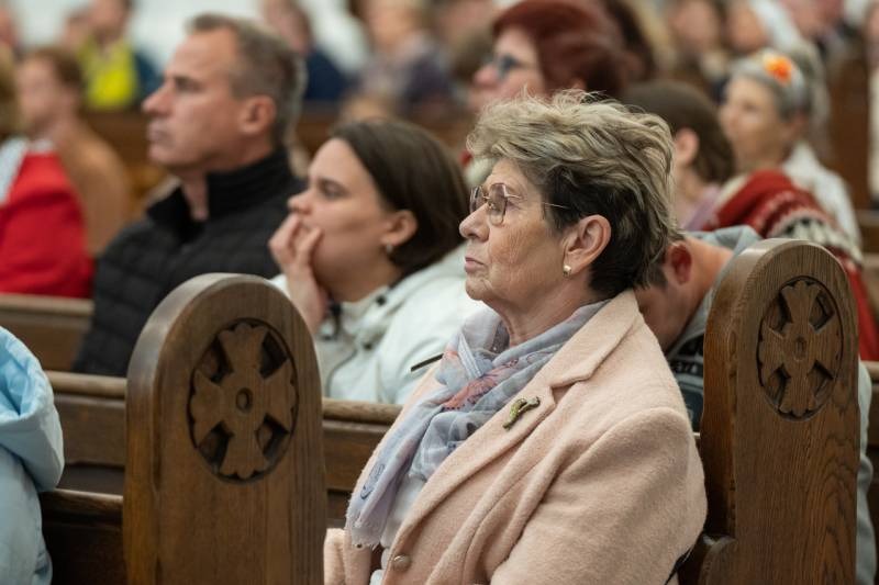 imageye___-_imgi_11_thumb_971_2025_10_12_Pius kozossegi_08