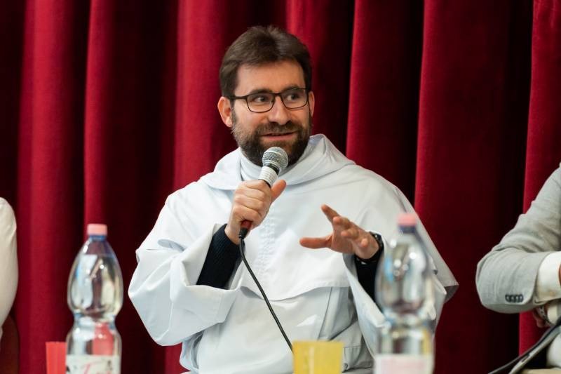 imageye___-_imgi_14_thumb_758_2024_02_10_kerekasztal_18