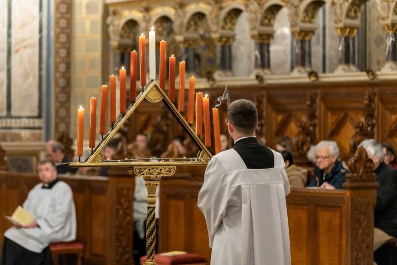 imageye___-_imgi_15_thumb_768_2024_03_27_sotetzsolozsma_13