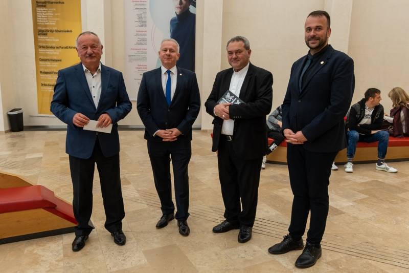 imageye___-_imgi_15_thumb_858_2024_12_07_kodaly kp koncert_14