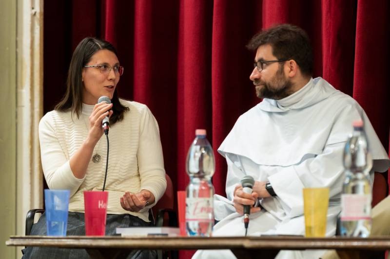 imageye___-_imgi_20_thumb_758_2024_02_10_kerekasztal_27