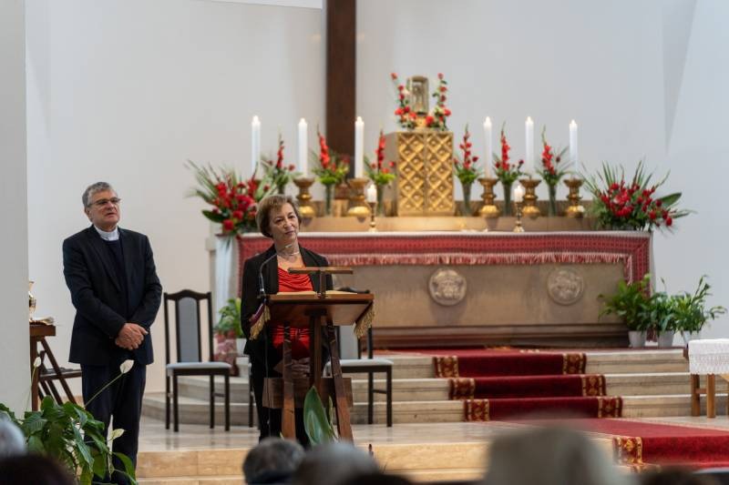 imageye___-_imgi_23_thumb_832_2024_09_14_bata_37