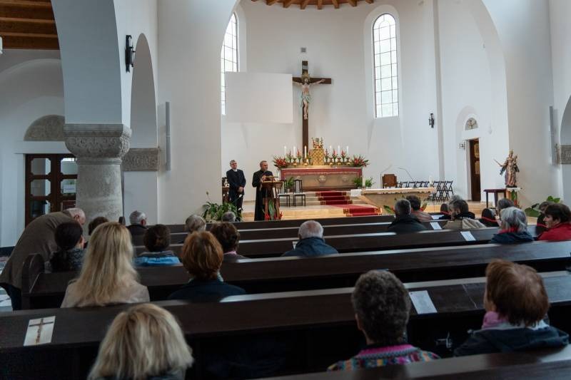 imageye___-_imgi_25_thumb_832_2024_09_14_bata_40