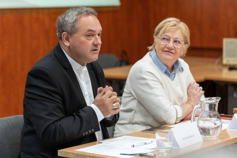 imageye___-_imgi_25_thumb_838_2024_10_04_kamme konferencia_26