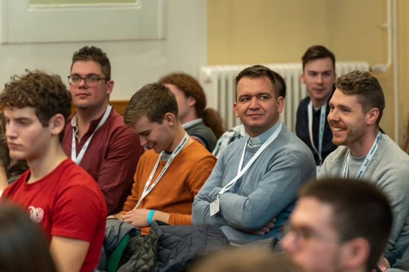 imageye___-_imgi_35_thumb_758_2024_02_10_kerekasztal_53