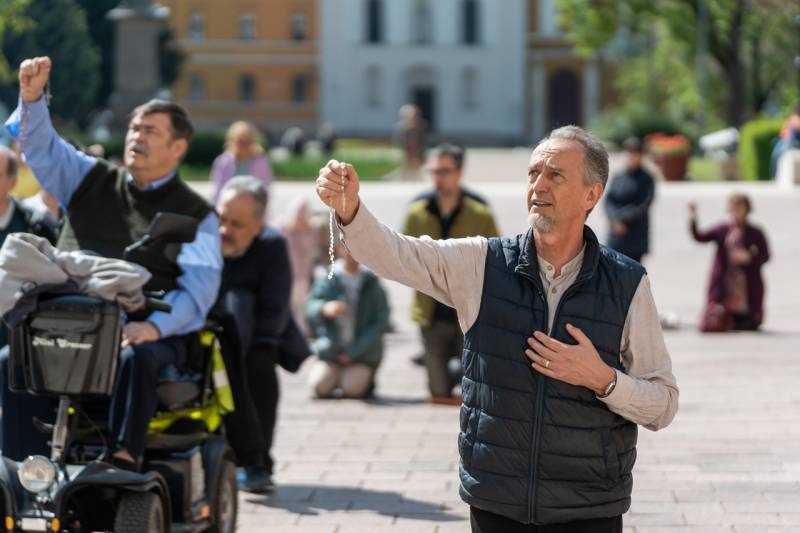 imageye___-_imgi_49_thumb_896_2025_04_05_terden allo rozsafuzer_62