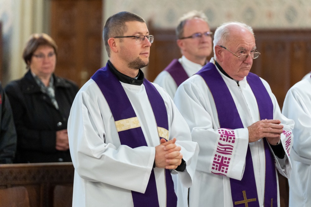 imageye___-_imgi_63_966_2025_10_07_juhasz tibor gyaszmise_08