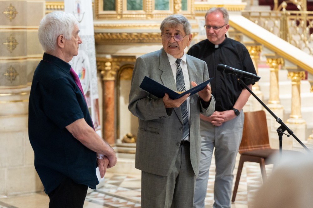 imageye___-_imgi_72_958_2025_09_07_domotor kiallitas_28