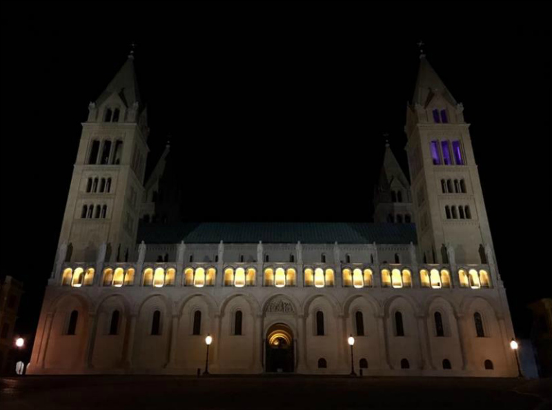 pecsi-szekesegyhaz-advent