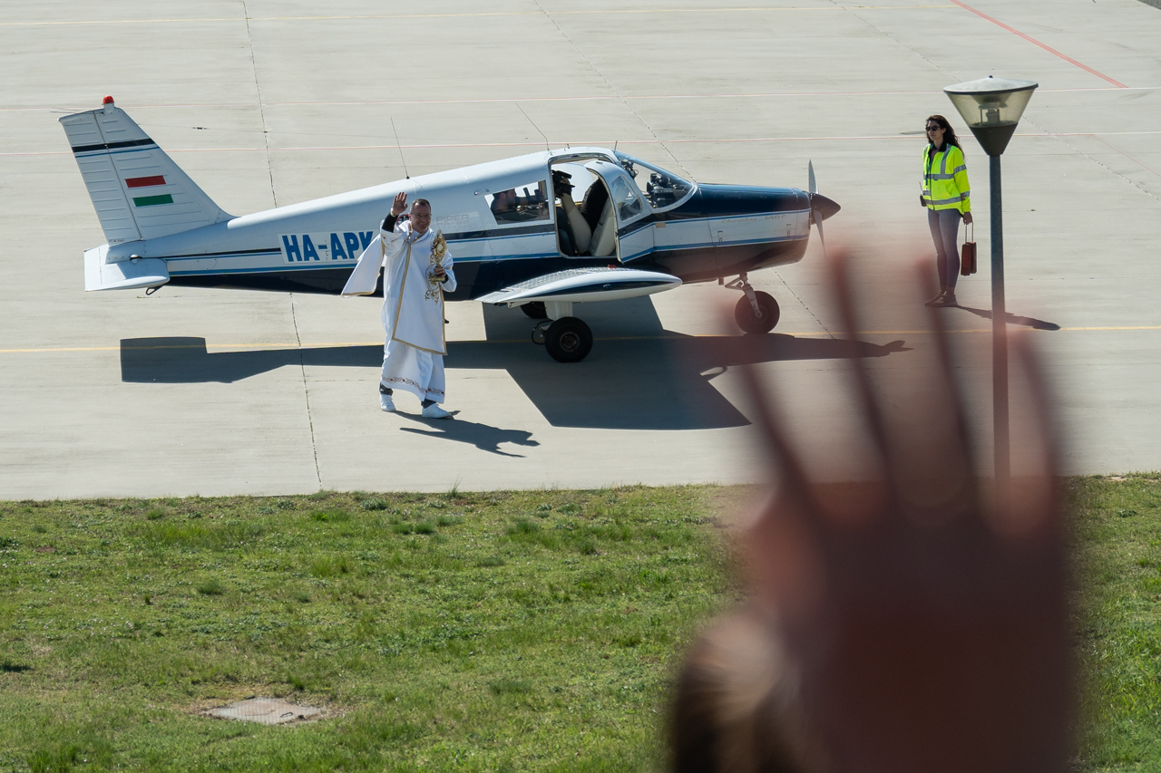 2026_04_08_jezus bekeje mo felett_08