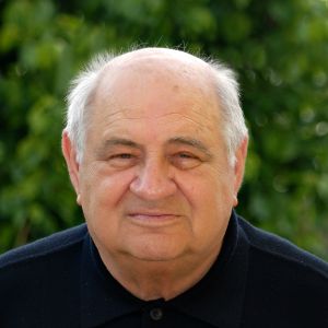 kobia_helmut