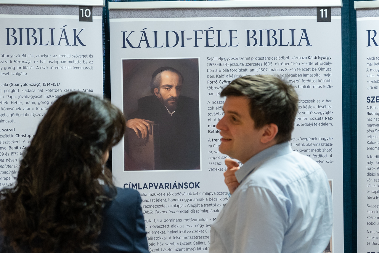 2026_10_14_biblia pphf kiallitas_14